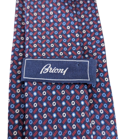 Brioni Italy Silk Blue/White Geometric Pattern Tie....59x 3.25 - Picture 5 of 7